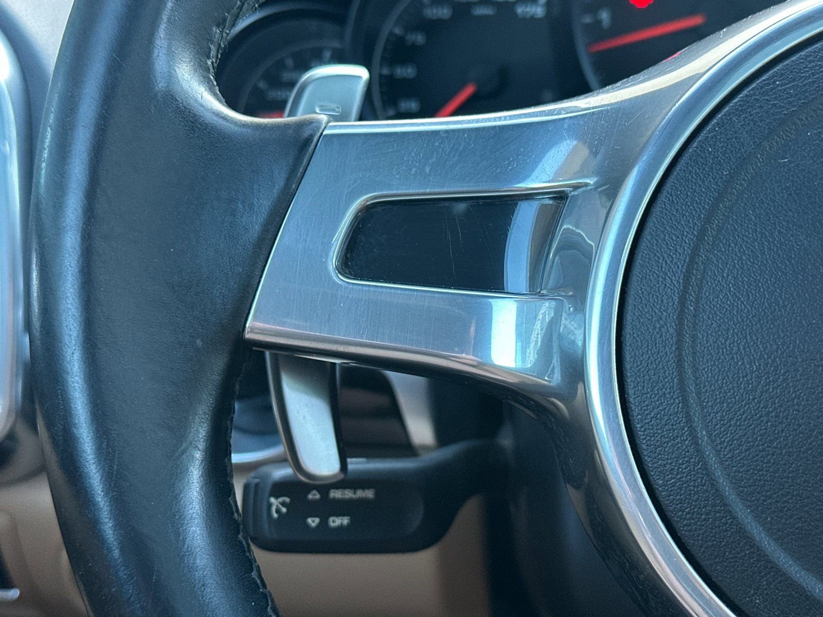 Used 2014 Porsche Cayenne Diesel AWD/4WD image 28