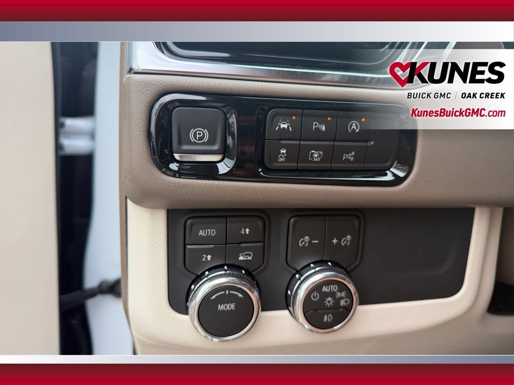 New 2026 GMC Yukon XL Denali w/ LPO, Floor Liner Package AWD/4WD image 19