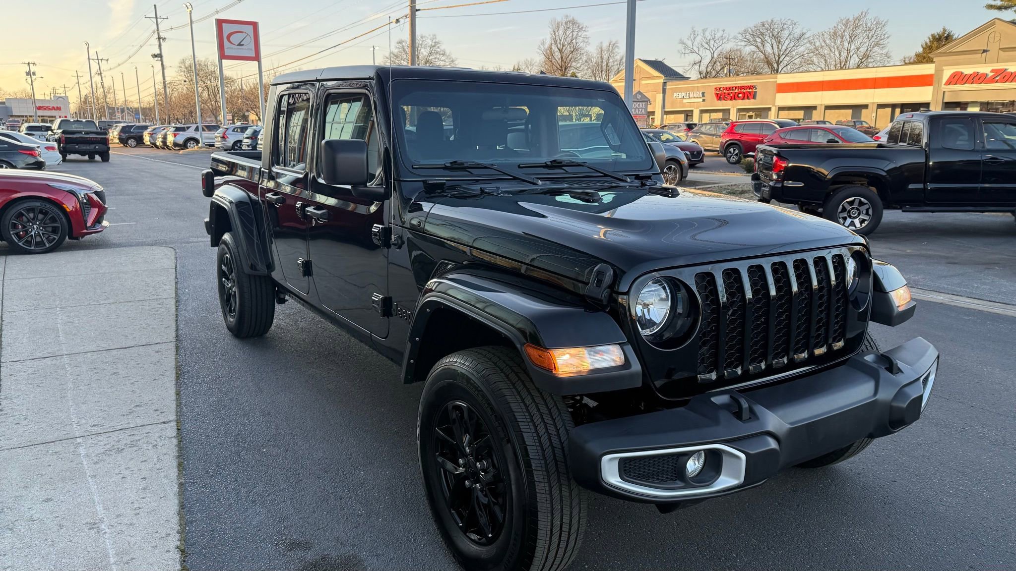 Used 2021 Jeep Gladiator Sport image 6