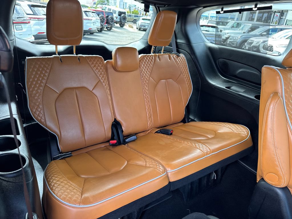 Used 2022 Chrysler Pacifica Pinnacle FWD image 18