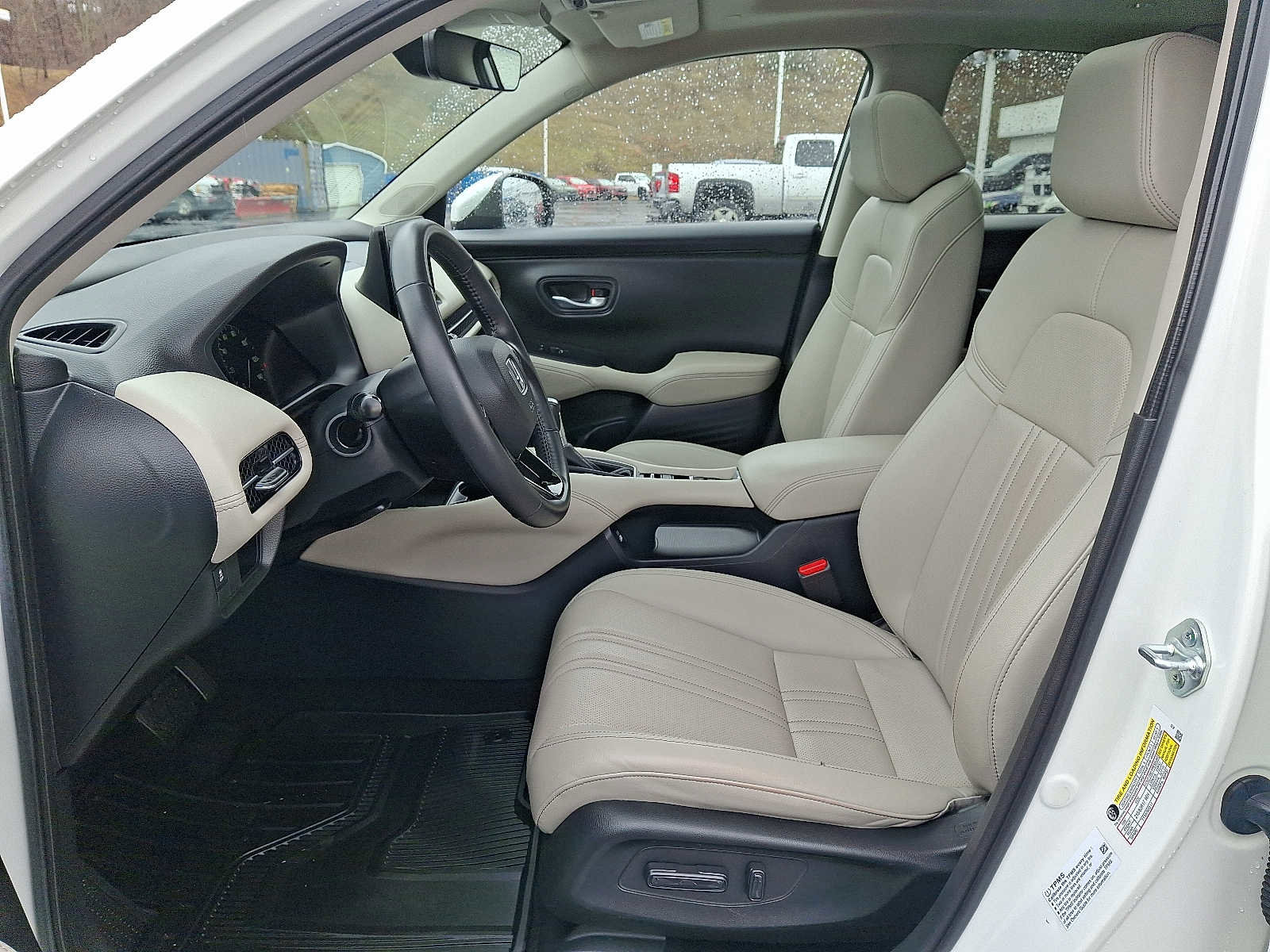 Used 2023 Honda HR-V EX-L image 13