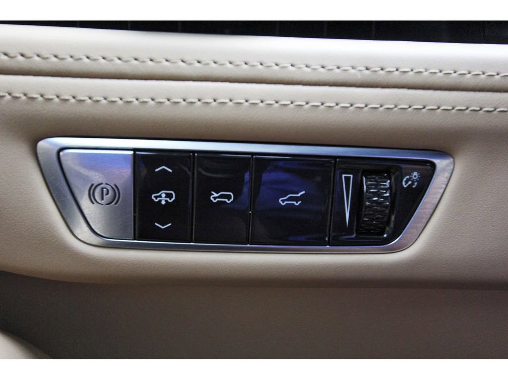 New 2025 Cadillac Escalade IQ Sport 2 image 15