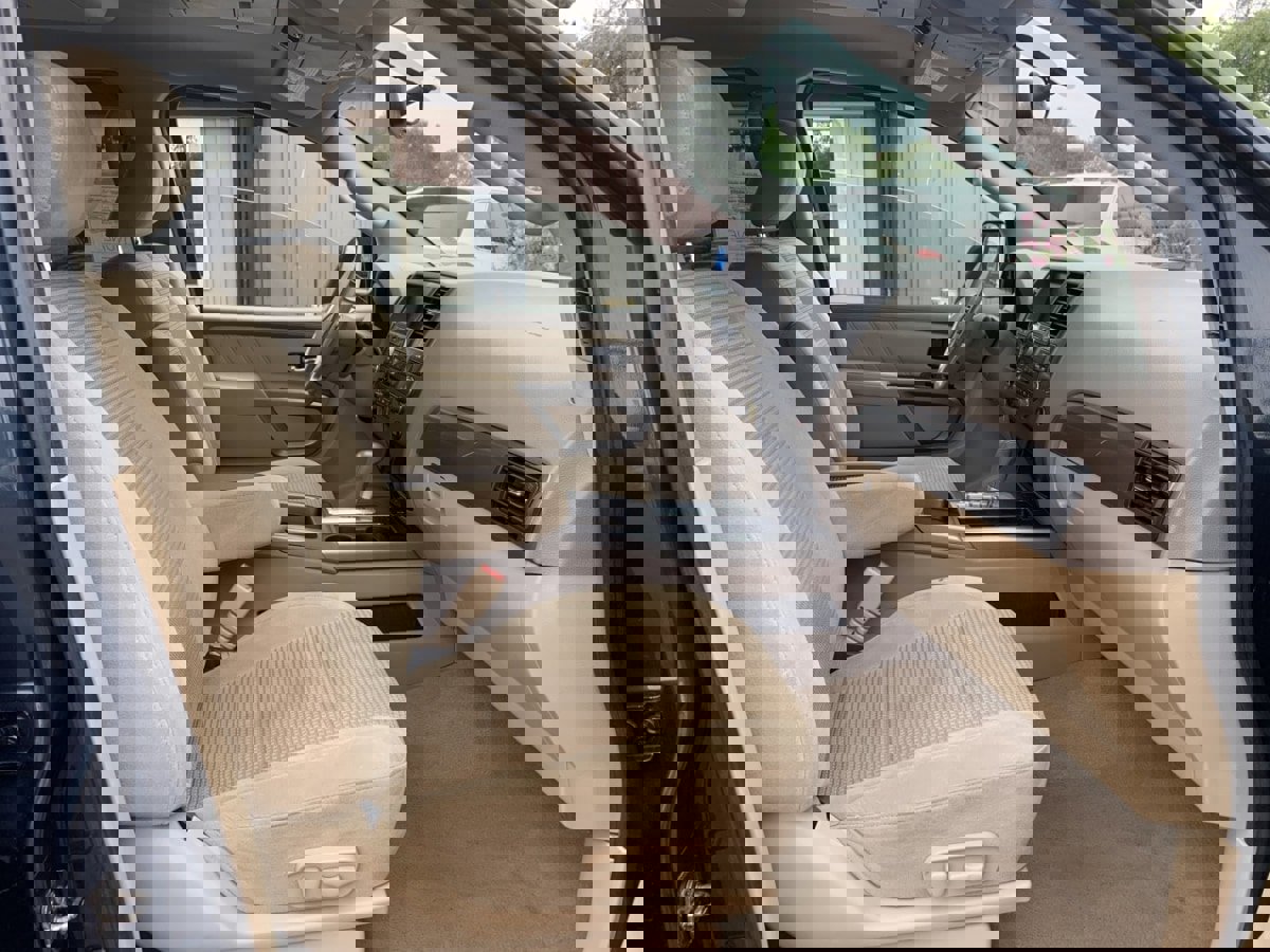 Used 2015 Nissan Armada SV image 13