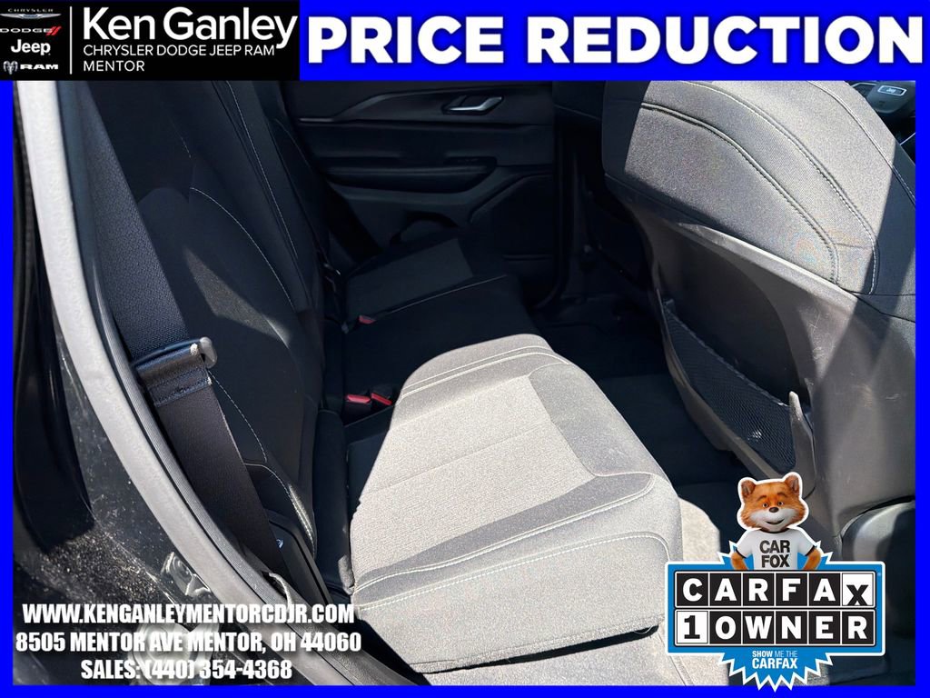 Used 2023 Jeep Grand Cherokee Laredo w/ Luxury Tech Group I image 23