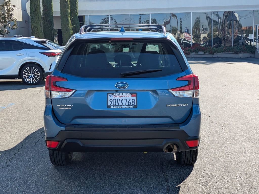 Used 2022 Subaru Forester Premium image 18