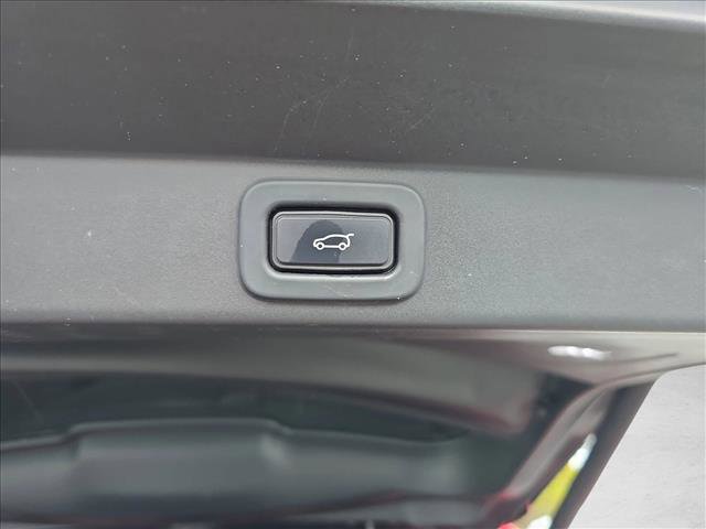 Used 2023 Land Rover Range Rover Sport SE Dynamic image 13