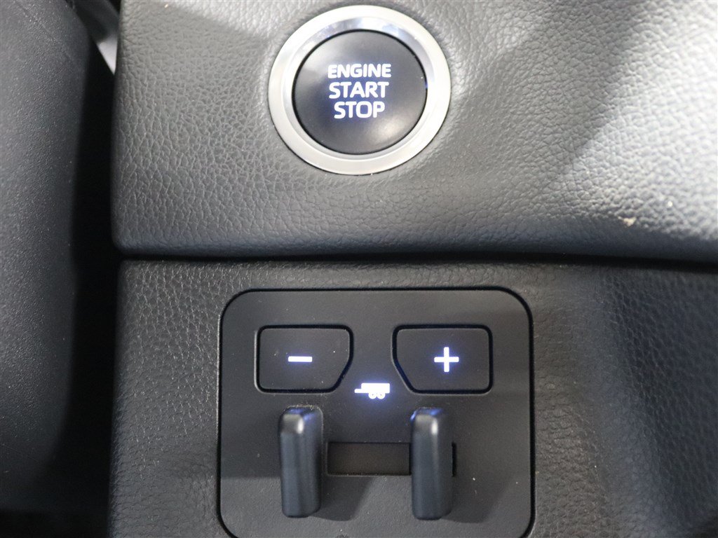 Used 2023 Toyota Tundra Limited AWD/4WD image 38