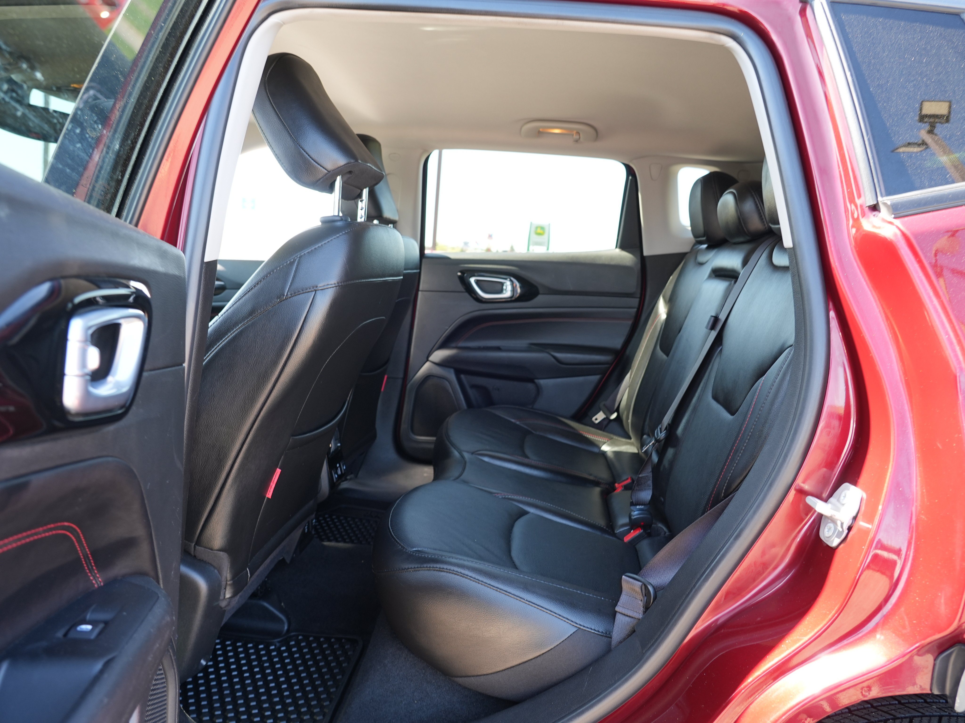 Used 2022 Jeep Compass Trailhawk w/ Trailhawk Elite Group AWD/4WD image 18