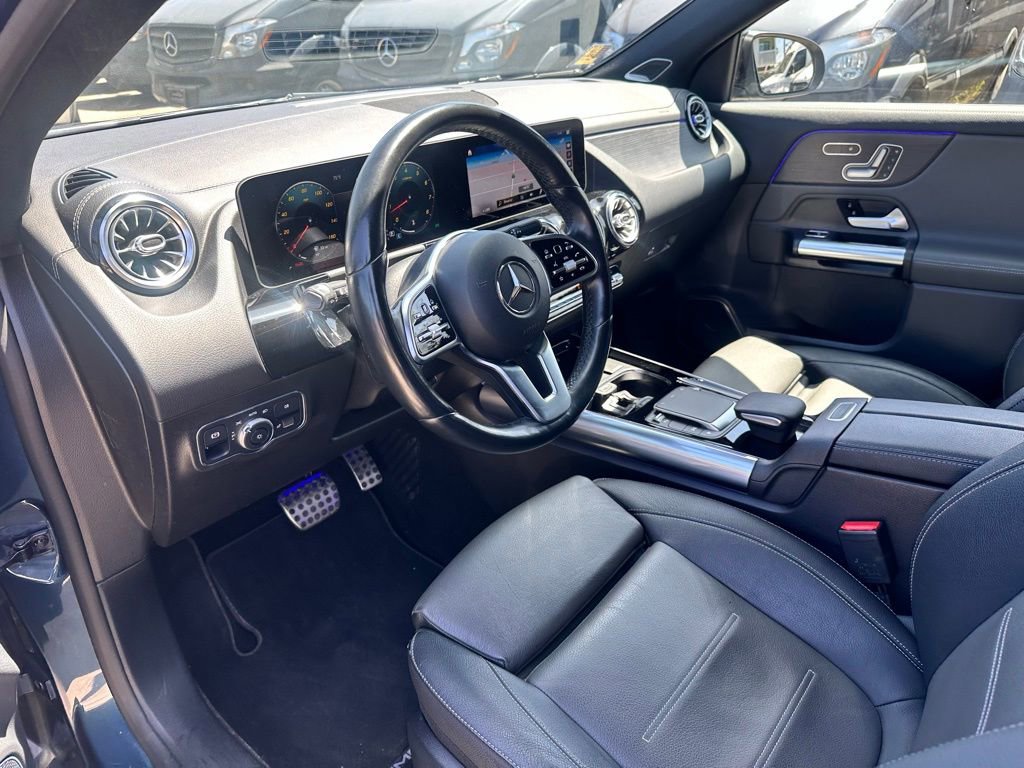 Used 2021 Mercedes-Benz GLA 250 4MATIC w/ AMG Line Exterior image 7