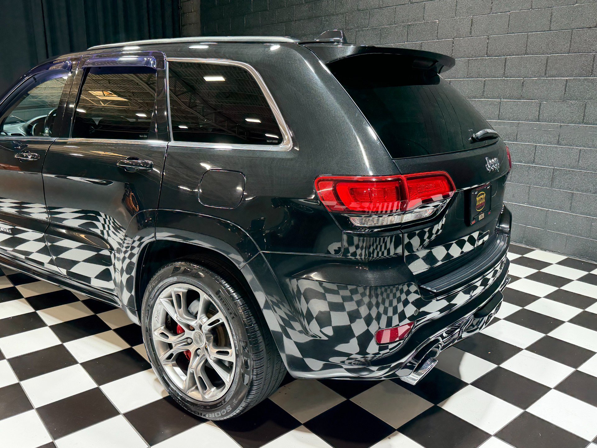Used 2014 Jeep Grand Cherokee SRT8 w/ Luxury Group II AWD/4WD image 25