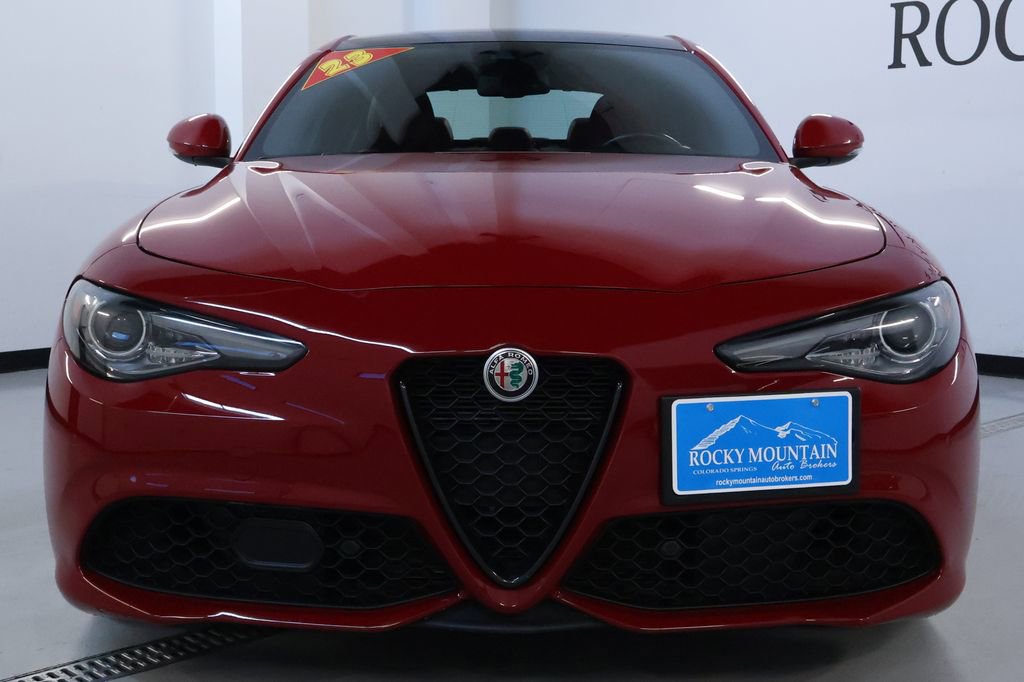 Used 2023 Alfa Romeo Giulia Sprint image 2