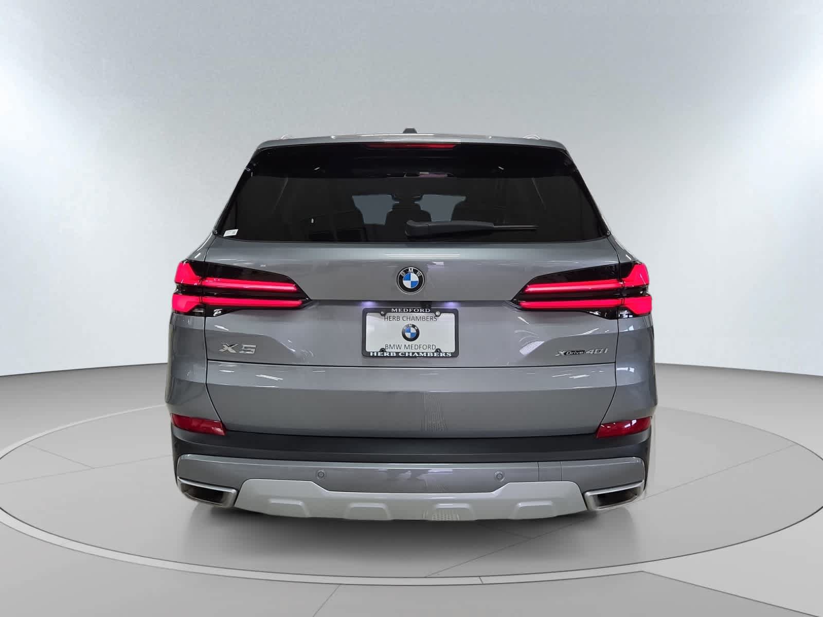 Used 2024 BMW X5 xDrive40i w/ Parking Assistance Package AWD/4WD image 12