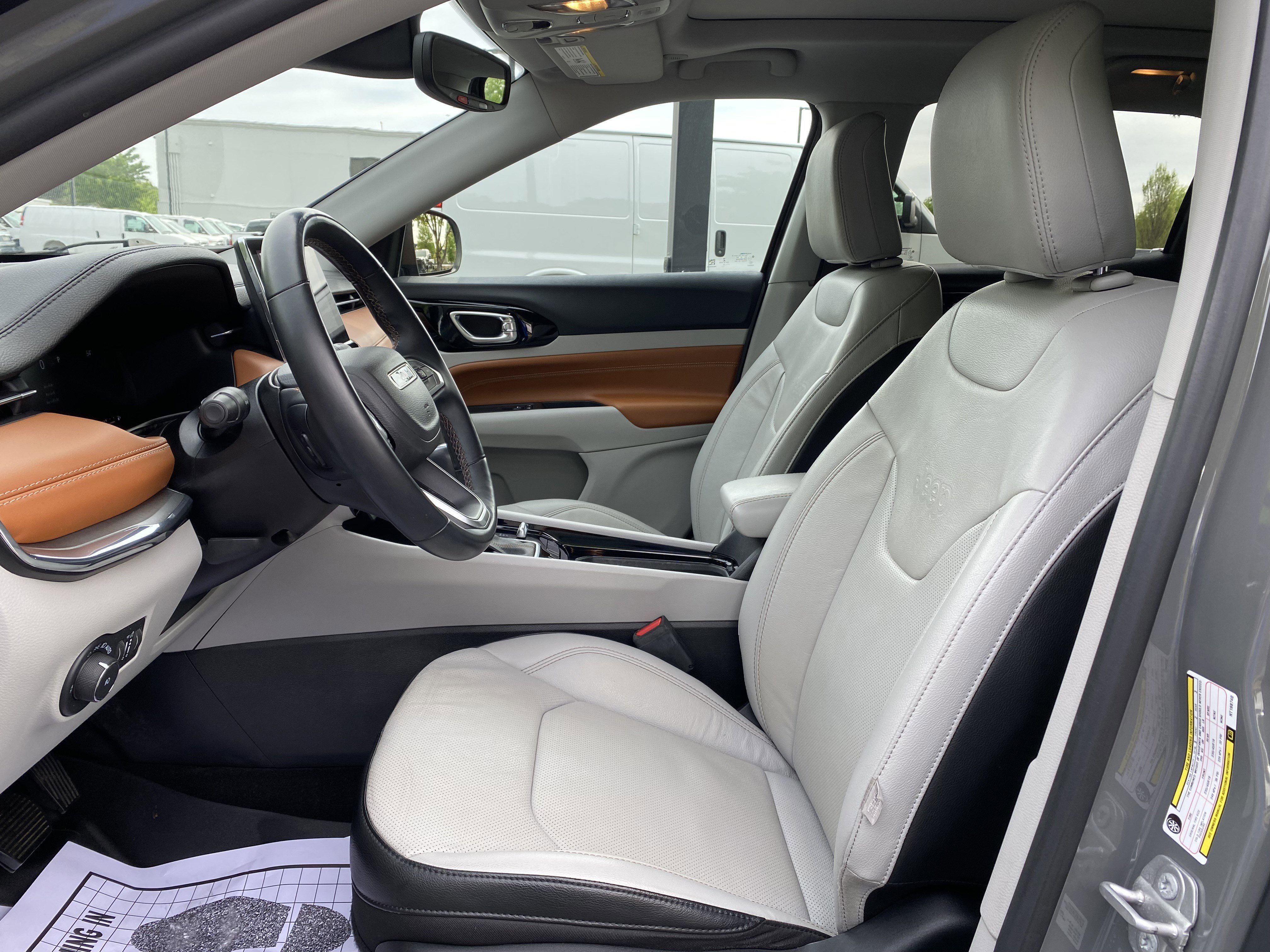 Used 2022 Jeep Compass Limited w/ Elite Group image 16