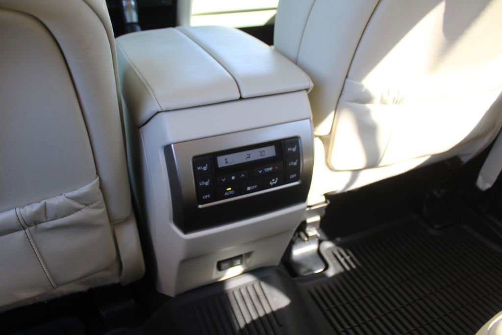 Used 2023 Lexus GX 460 Premium w/ Premium Package image 26