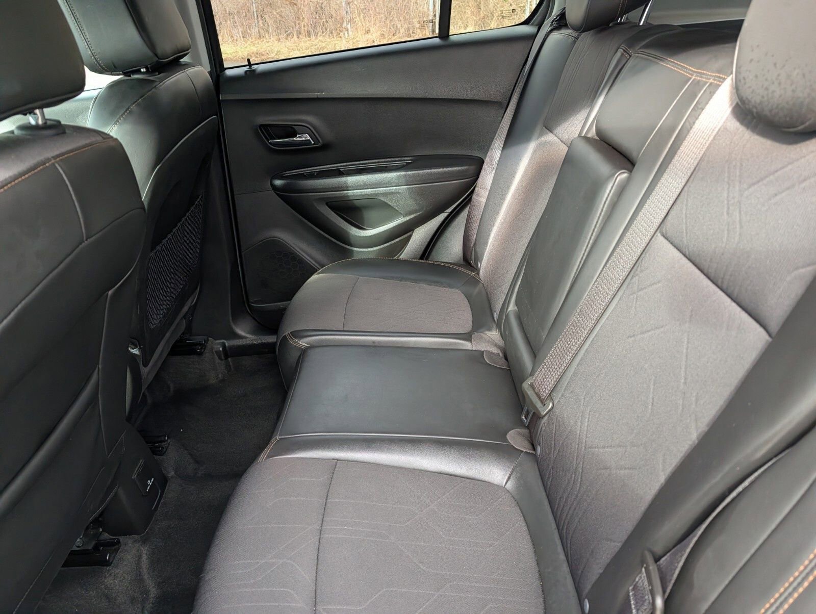 Used 2020 Chevrolet Trax LT w/ LT Convenience Package image 17