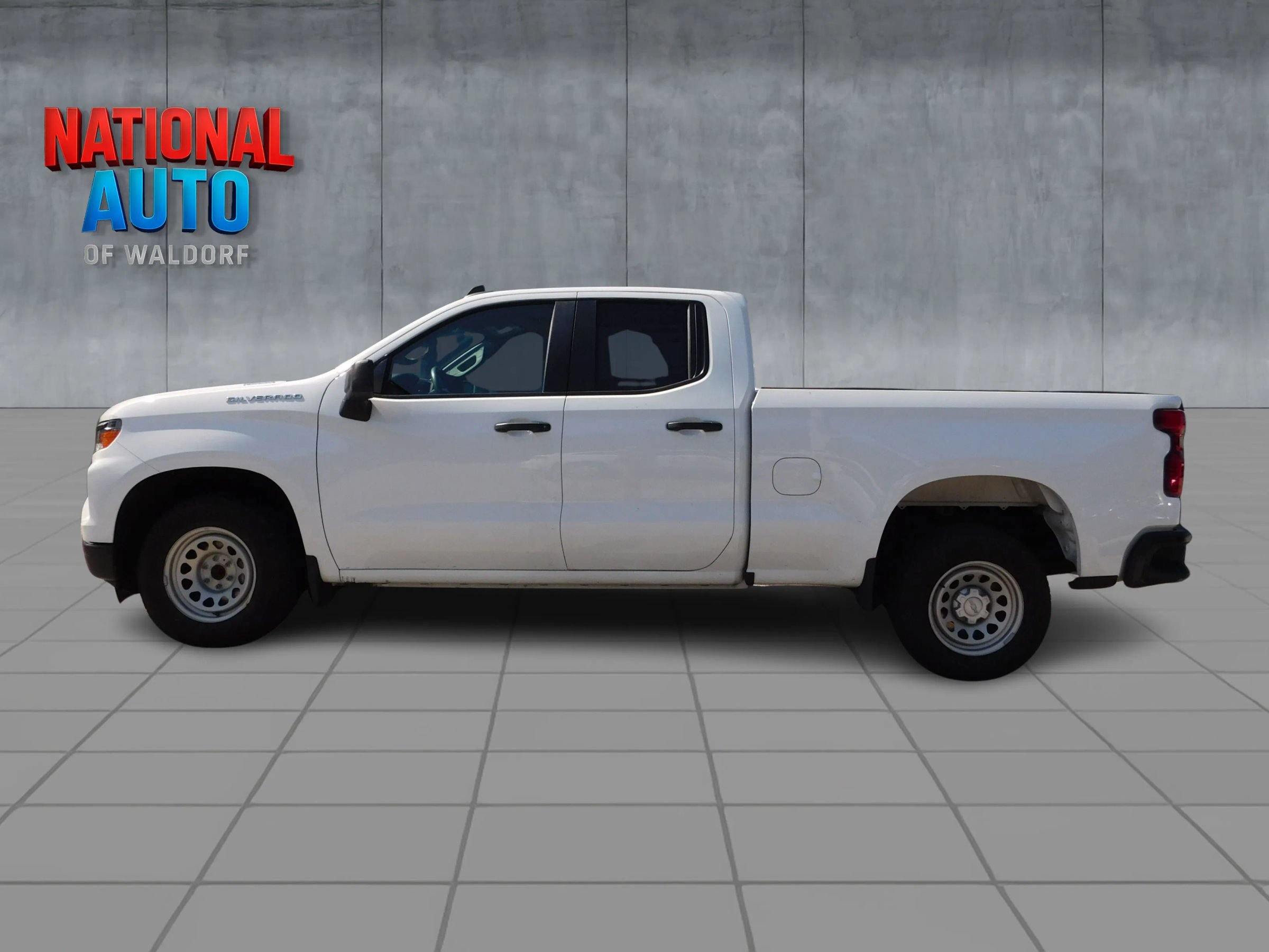Used 2025 Chevrolet Silverado 1500 W/T RWD image 3