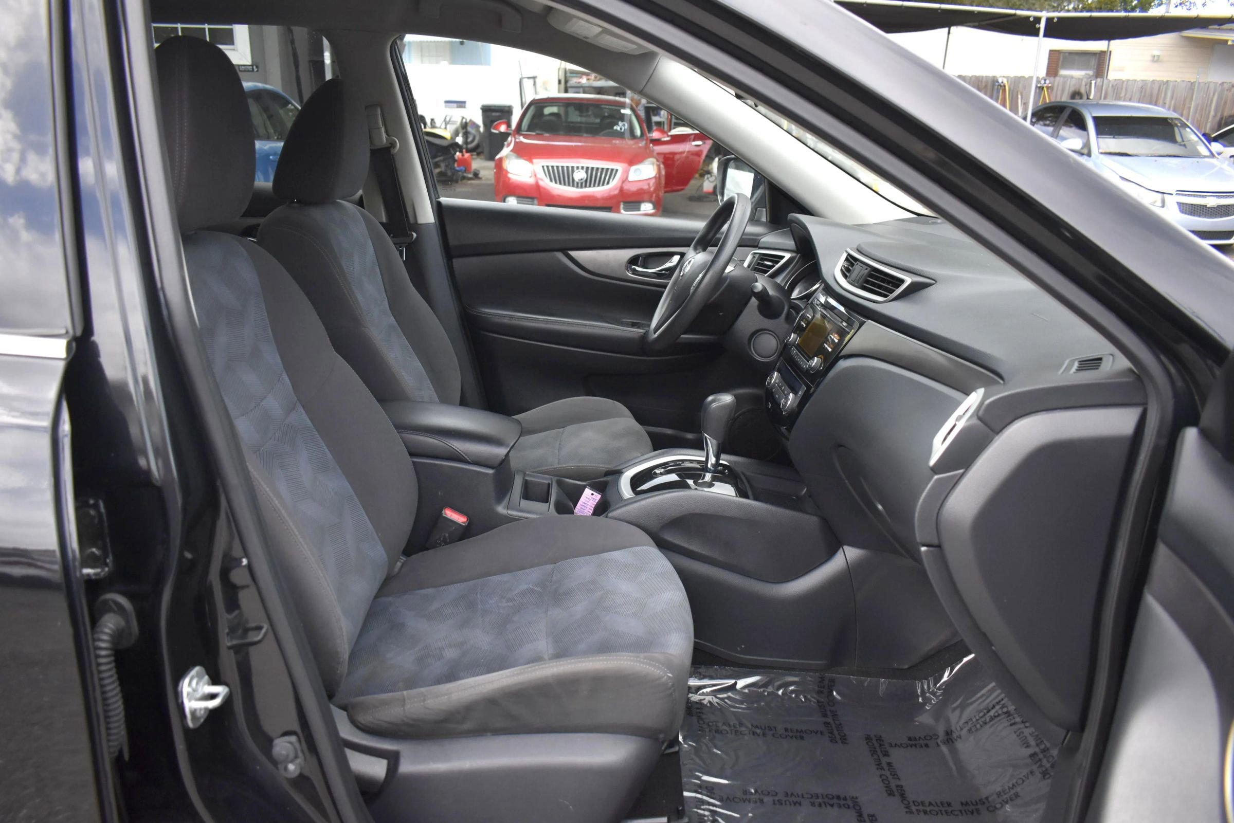 Used 2016 Nissan Rogue SV image 14