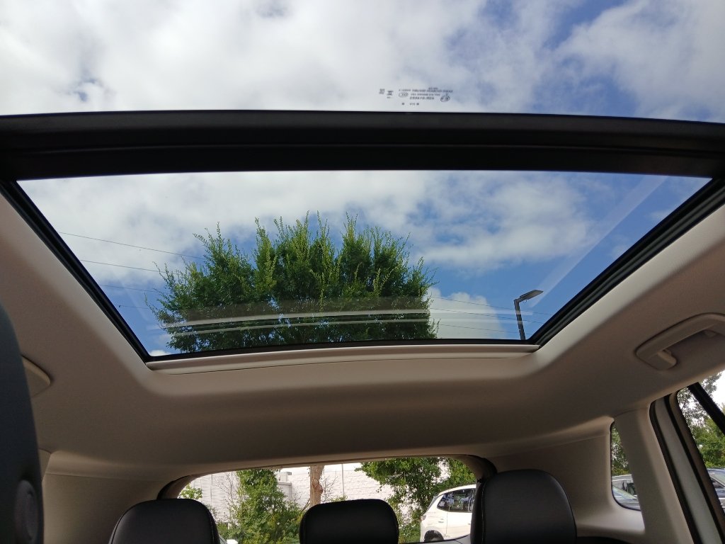 New 2026 Volkswagen Tiguan SE FWD image 25