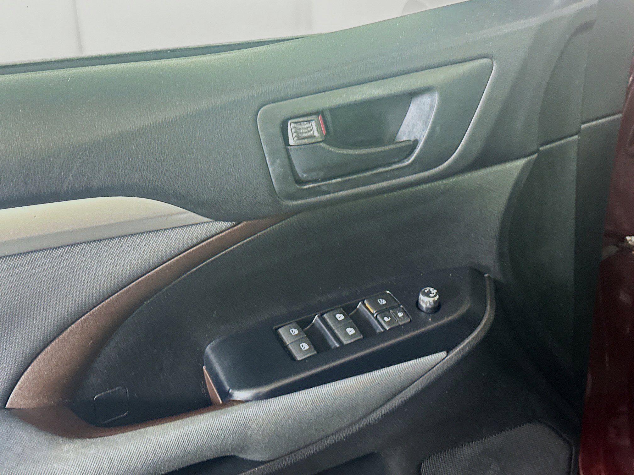 Used 2016 Toyota Highlander LE image 15