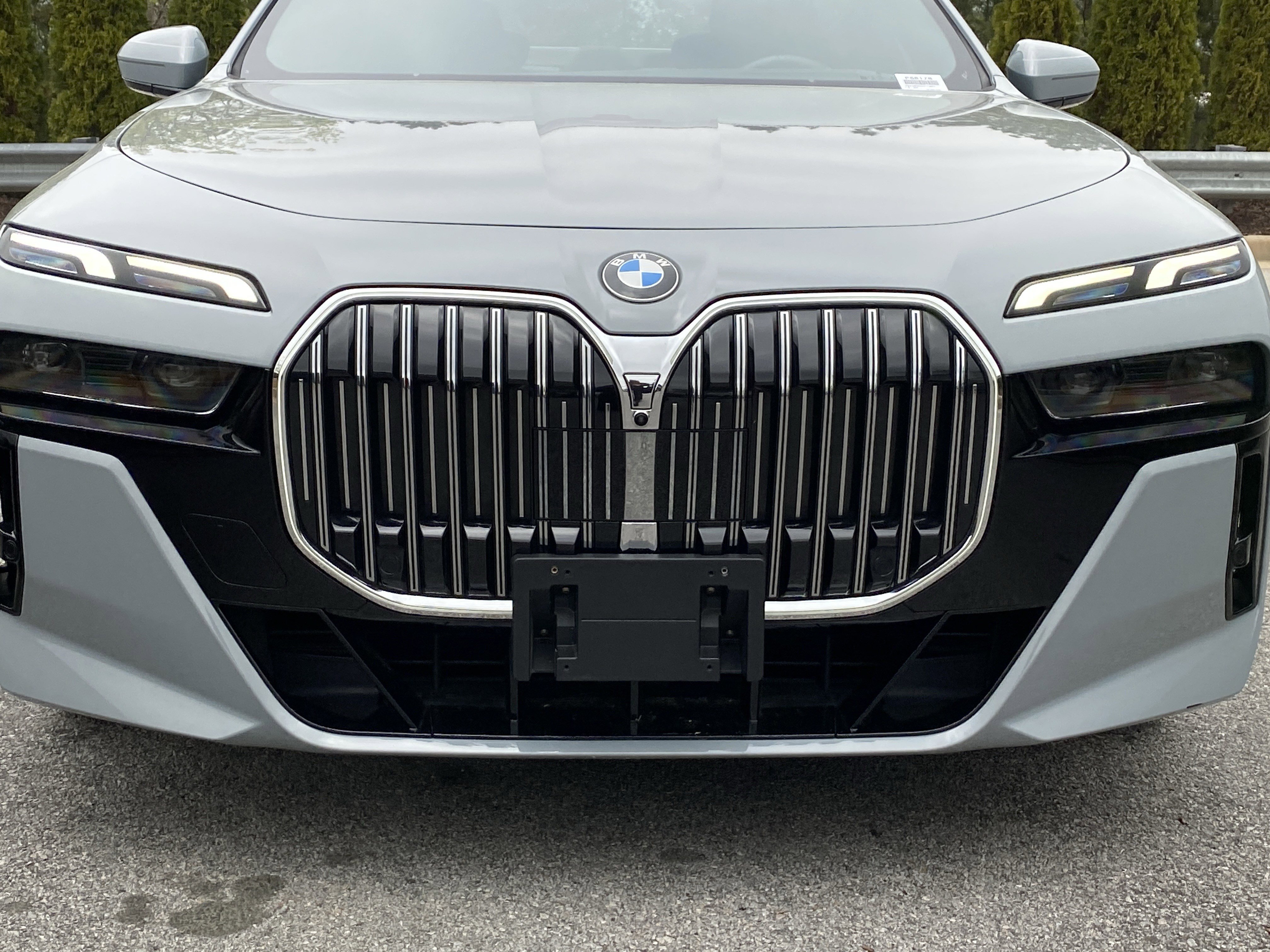 Used 2025 BMW 740i xDrive w/ Premium Package AWD/4WD image 49