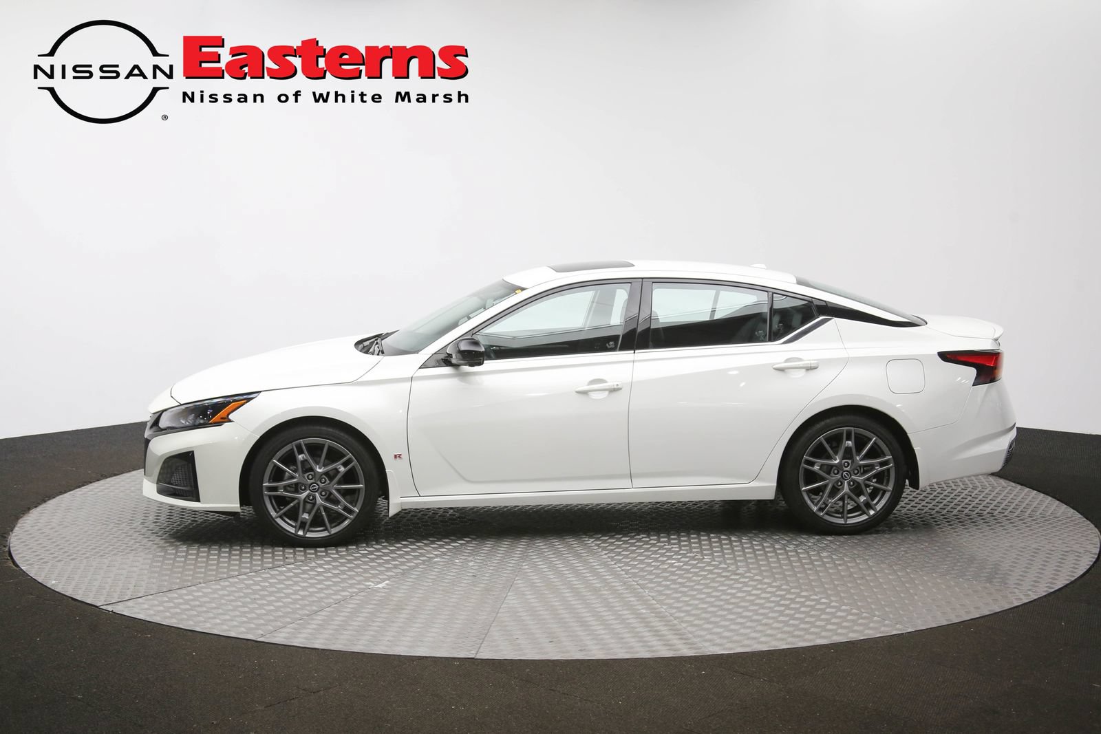 Used 2023 Nissan Altima 2.0 SR FWD image 58
