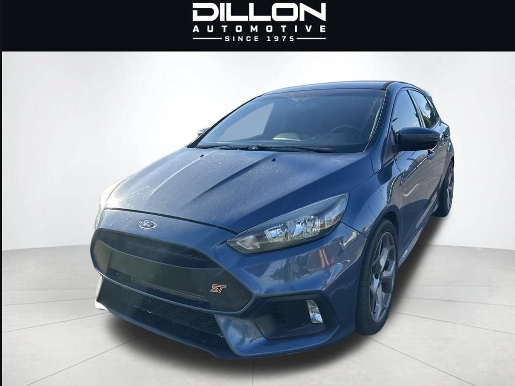 Used 2018 Ford Focus ST FWD image 3