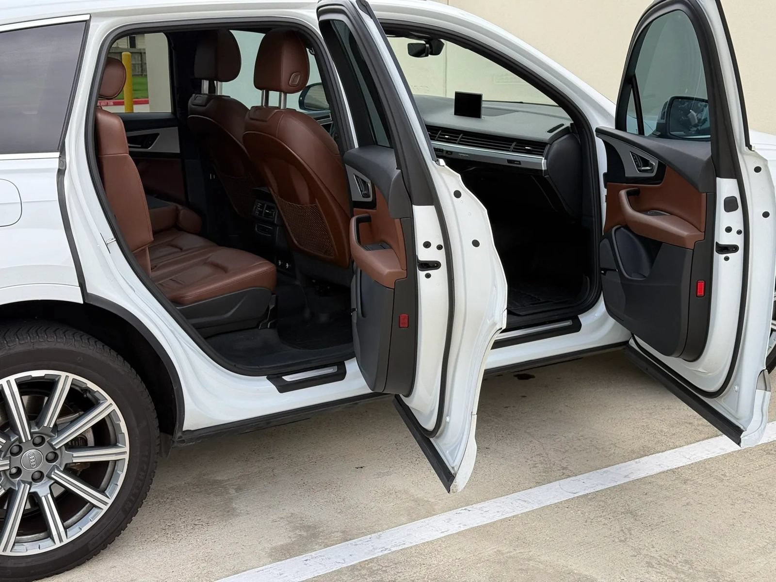 Used 2018 Audi Q7 2.0T Premium Plus AWD/4WD image 20