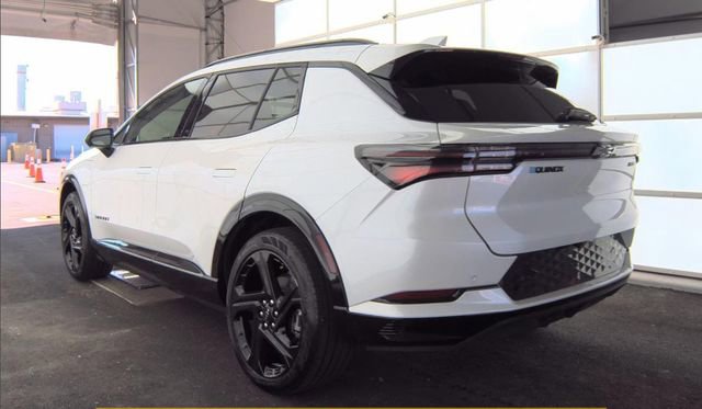 Used 2025 Chevrolet Equinox EV RS image 4