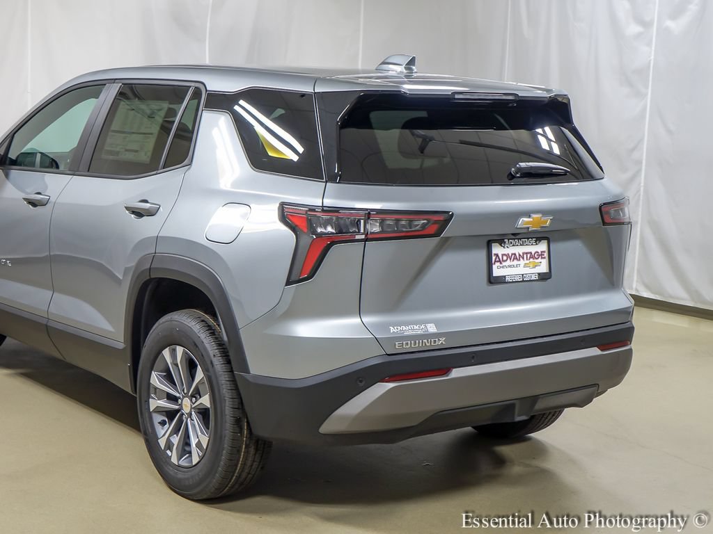 New 2027 Chevrolet Equinox LT FWD image 7