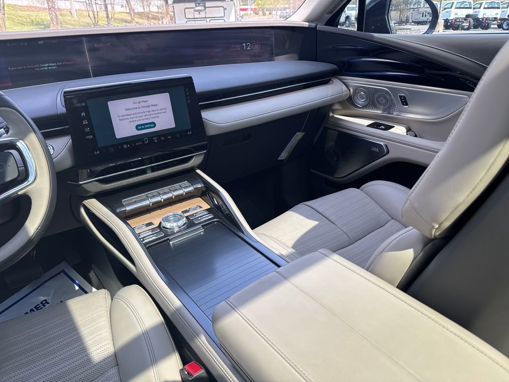 Used 2025 Lincoln Nautilus Reserve image 30