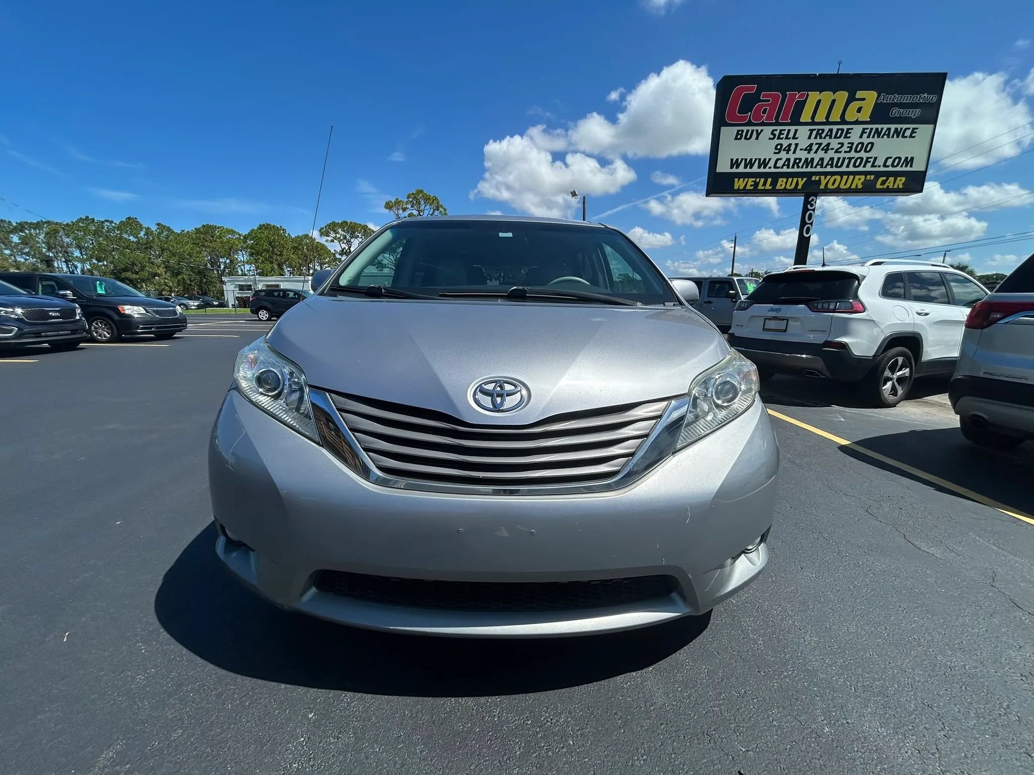 Used 2011 Toyota Sienna XLE FWD image 13