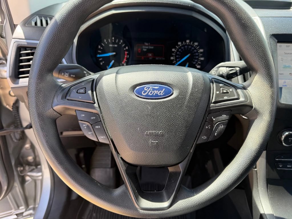 Used 2020 Ford Edge SE FWD image 21