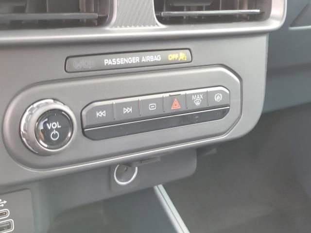 New 2025 Ford Maverick XL image 29