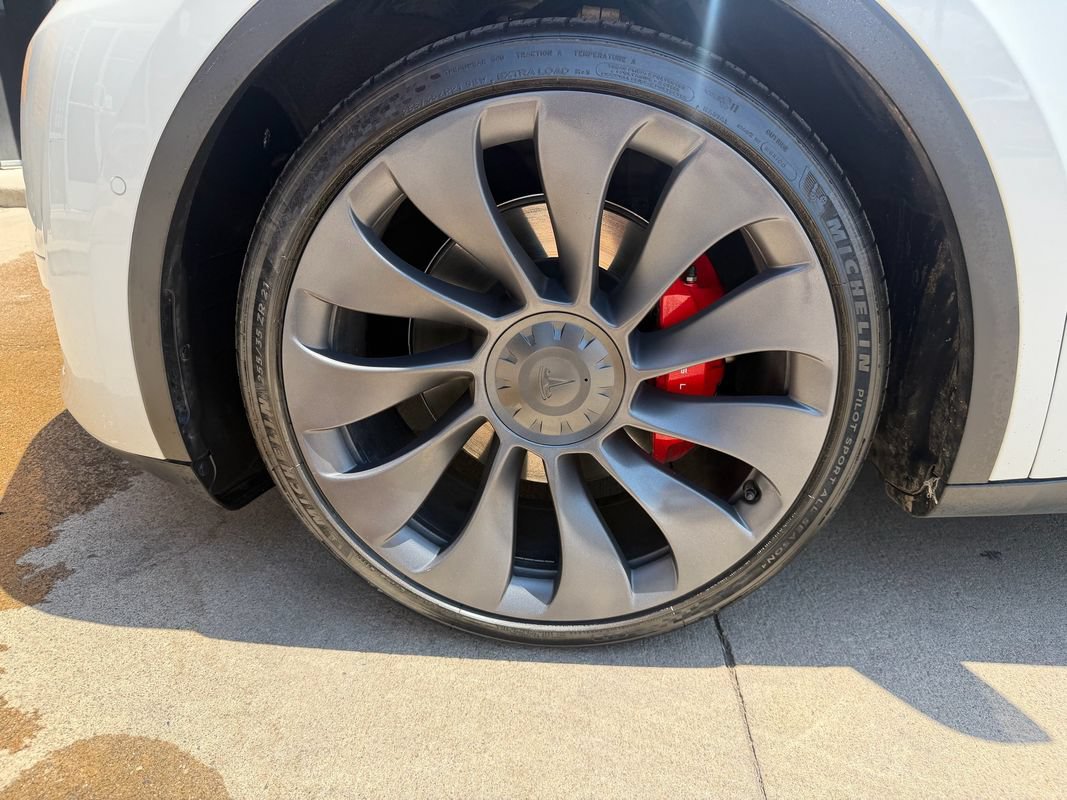 Used 2022 Tesla Model Y Performance AWD/4WD image 46