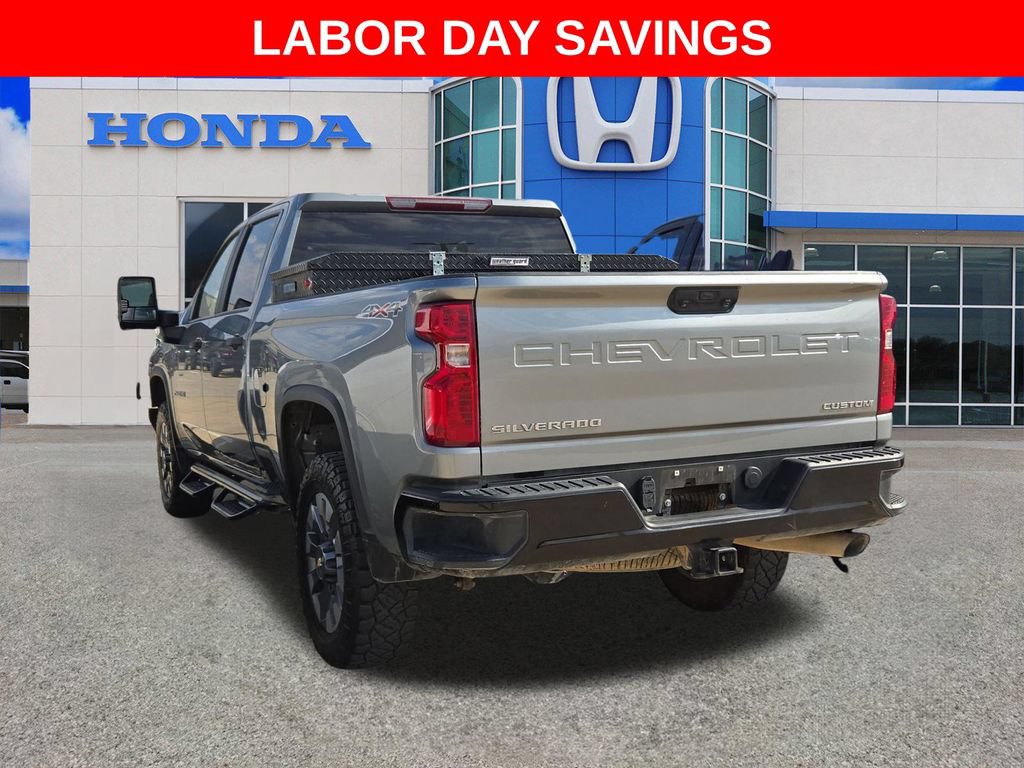 Used 2024 Chevrolet Silverado 2500 Custom w/ Custom Convenience Package AWD/4WD image 4