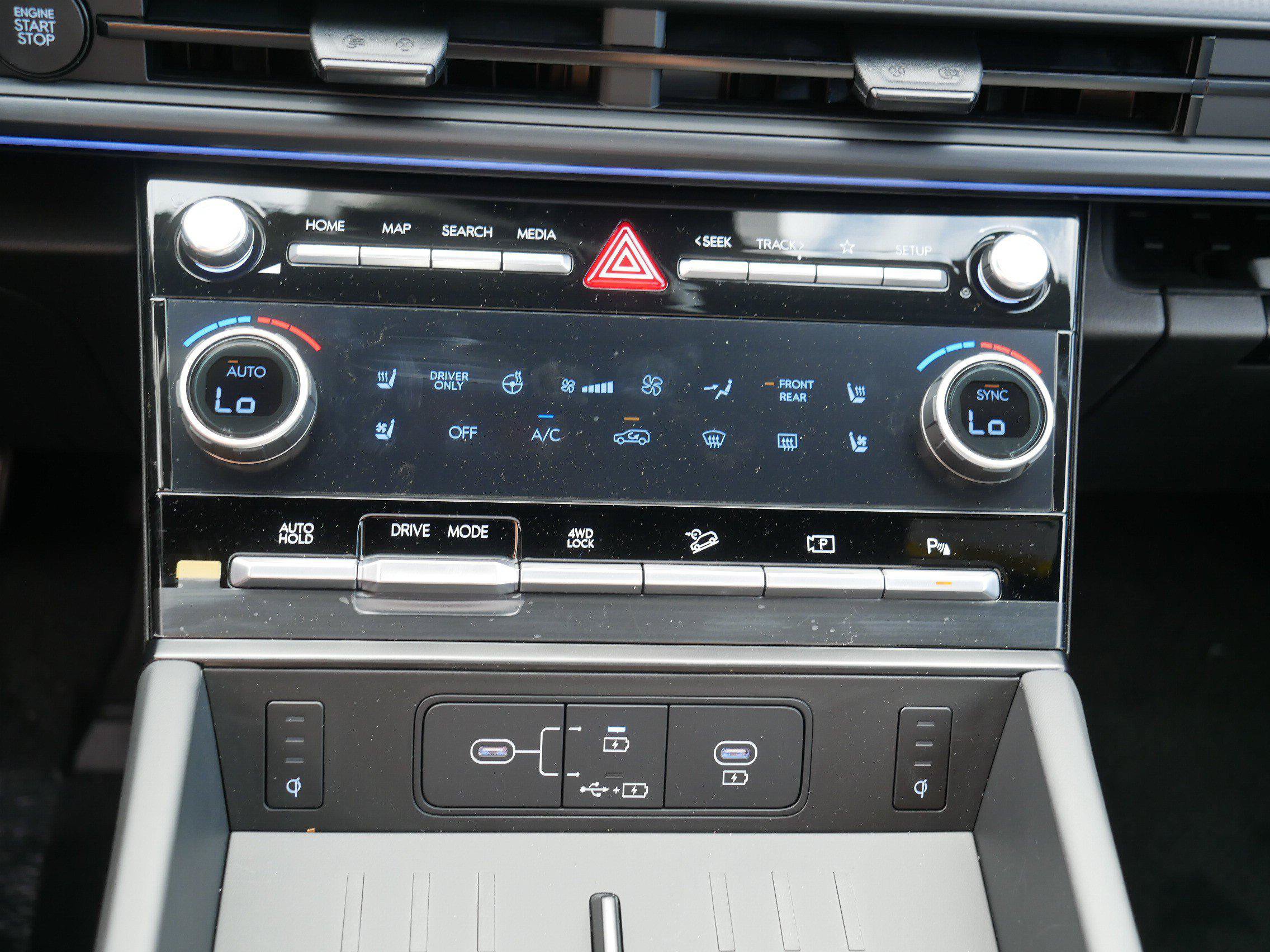 New 2026 Hyundai Santa Fe Calligraphy AWD/4WD image 8