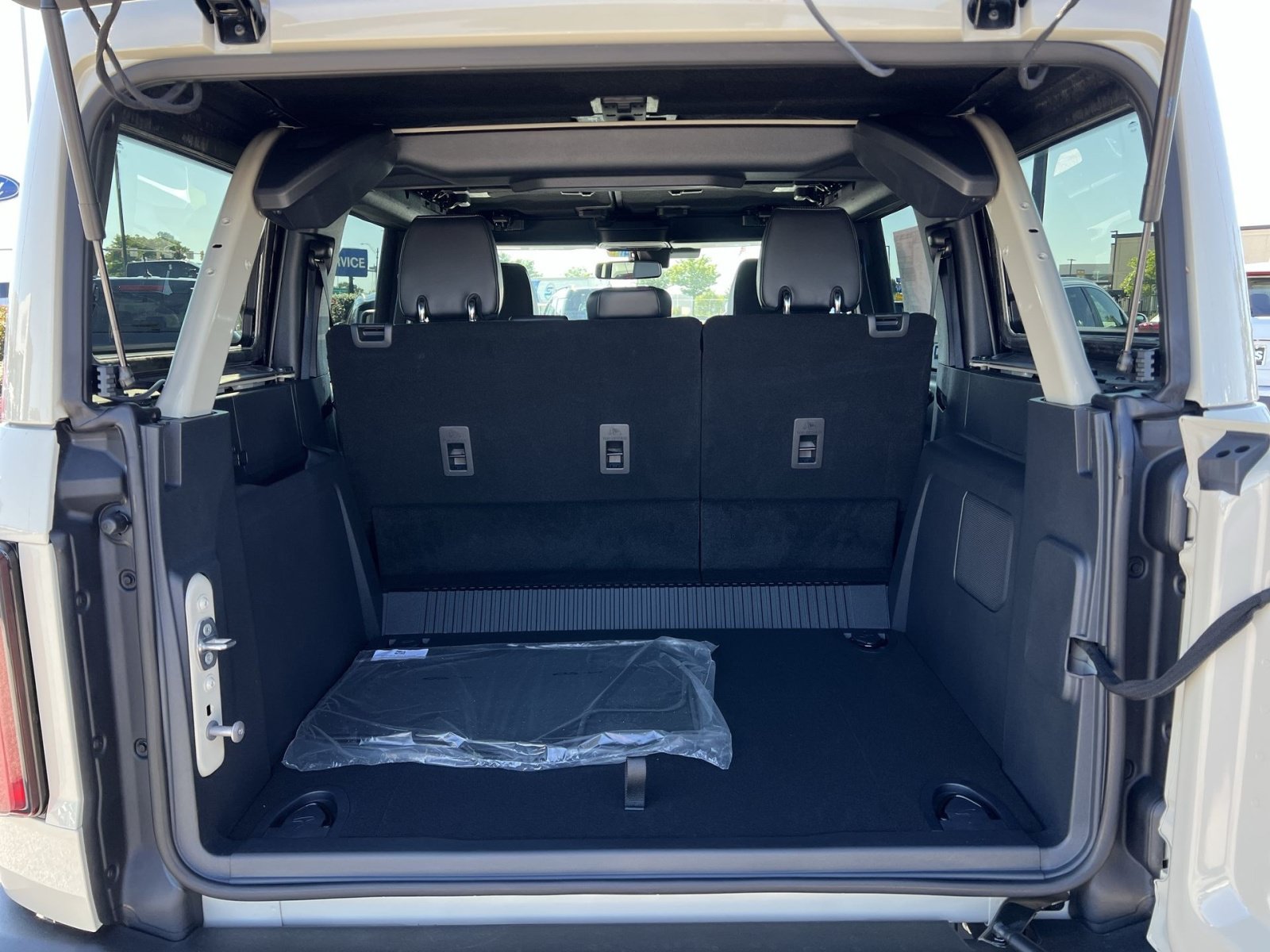 New 2026 Ford Bronco Outer Banks AWD/4WD image 25