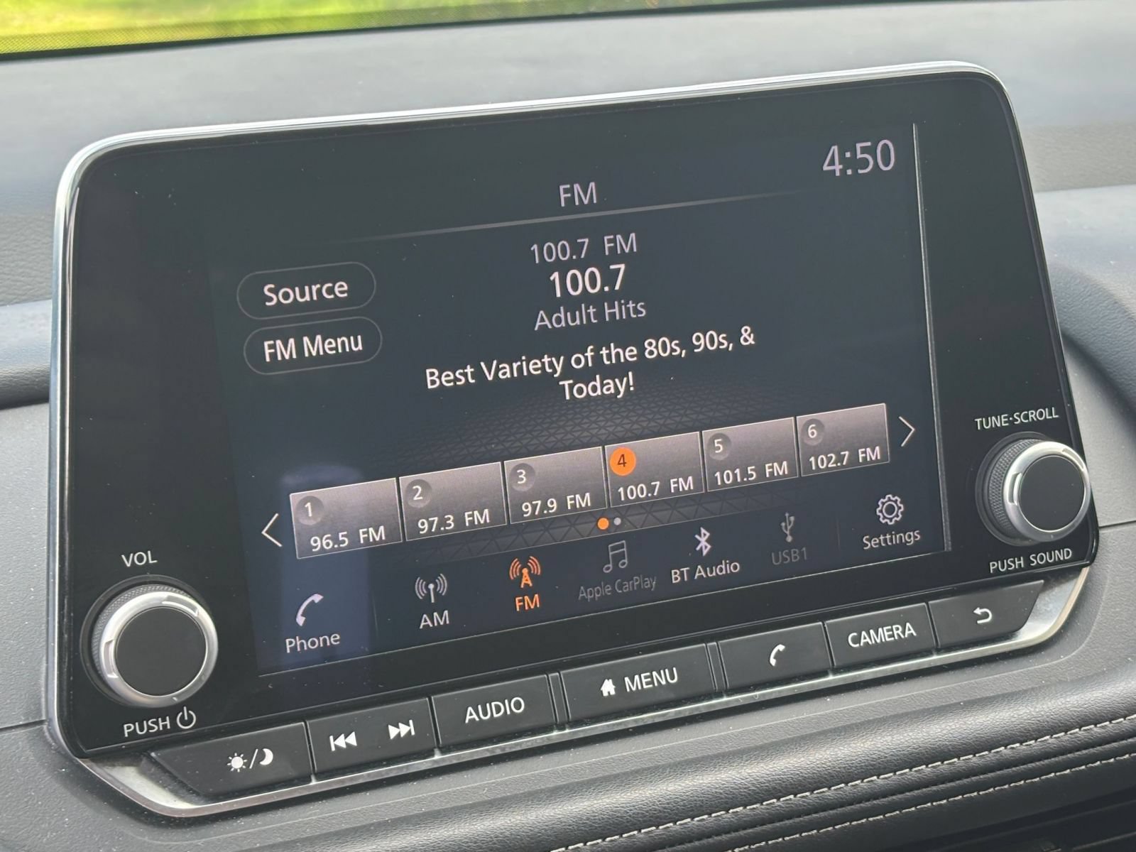 Used 2025 Nissan Rogue SV FWD image 19