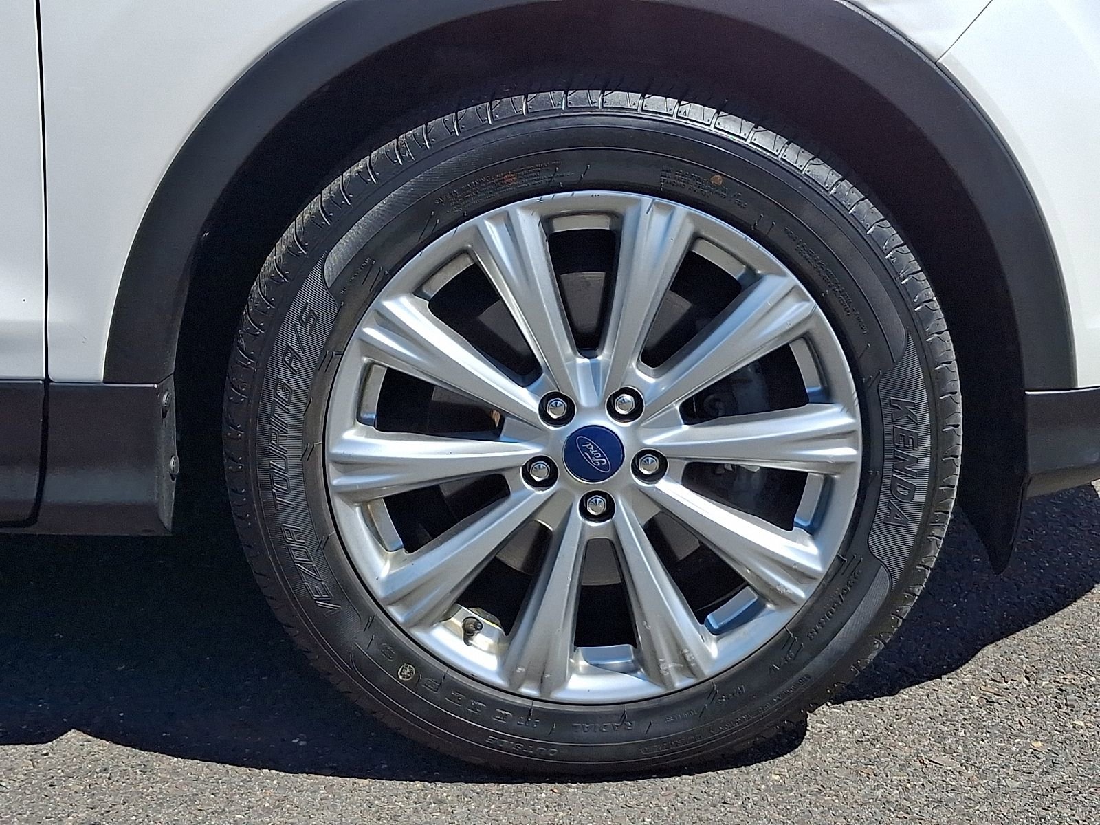 Used 2019 Ford Escape SEL AWD/4WD image 9