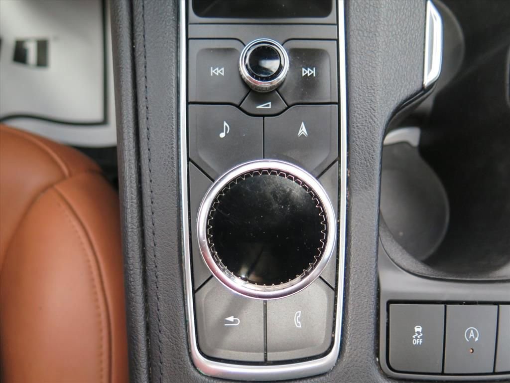 Used 2019 Cadillac XT4 Premium Luxury AWD/4WD image 14