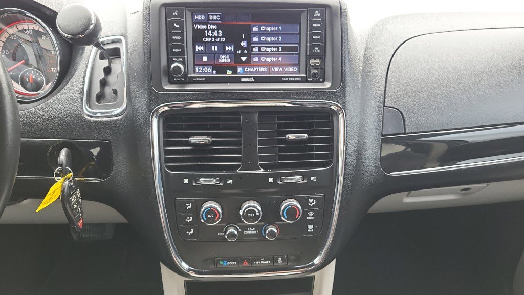 Used 2019 Dodge Grand Caravan SXT image 32