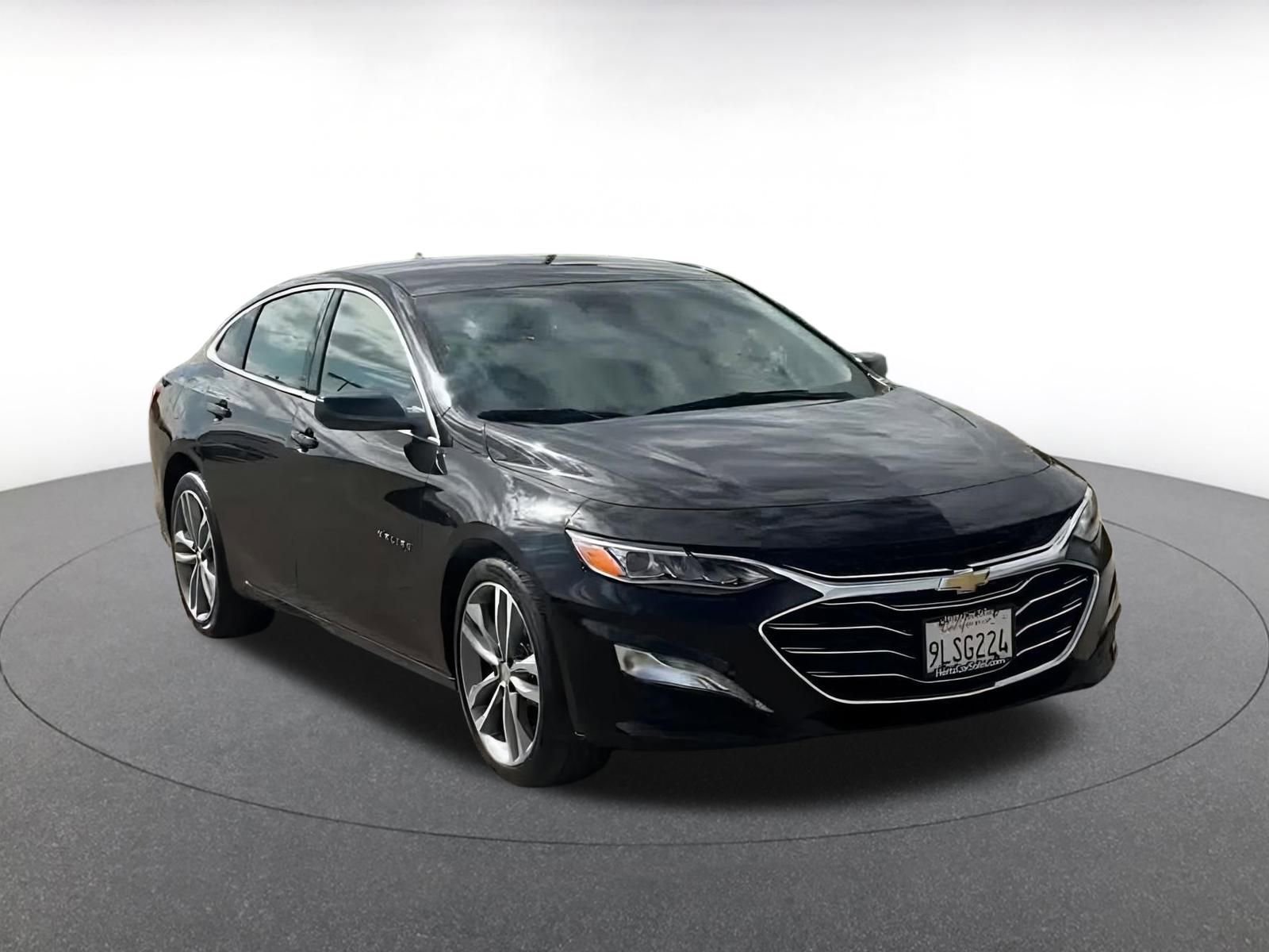 Used 2024 Chevrolet Malibu LT image 3