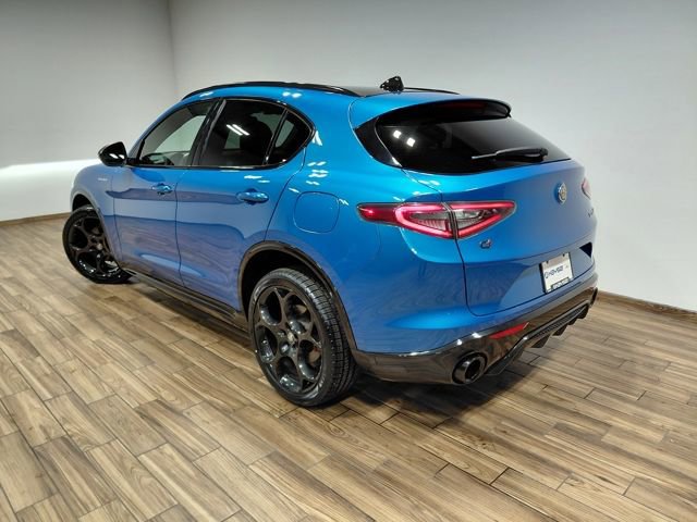 Used 2024 Alfa Romeo Stelvio Veloce image 27