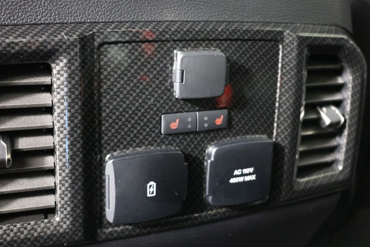 Used 2017 Ford F150 Raptor w/ Equipment Group 802A Luxury AWD/4WD image 34