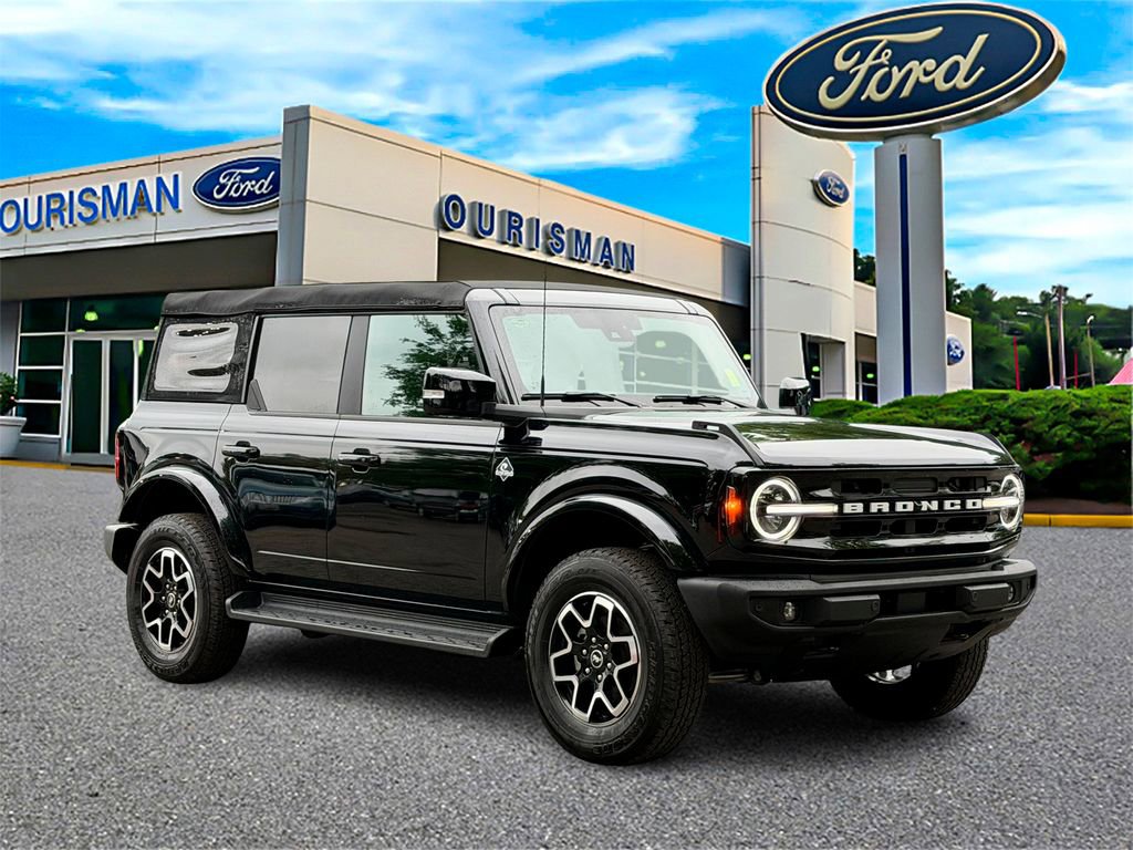 Used 2025 Ford Bronco Outer Banks AWD/4WD image 1