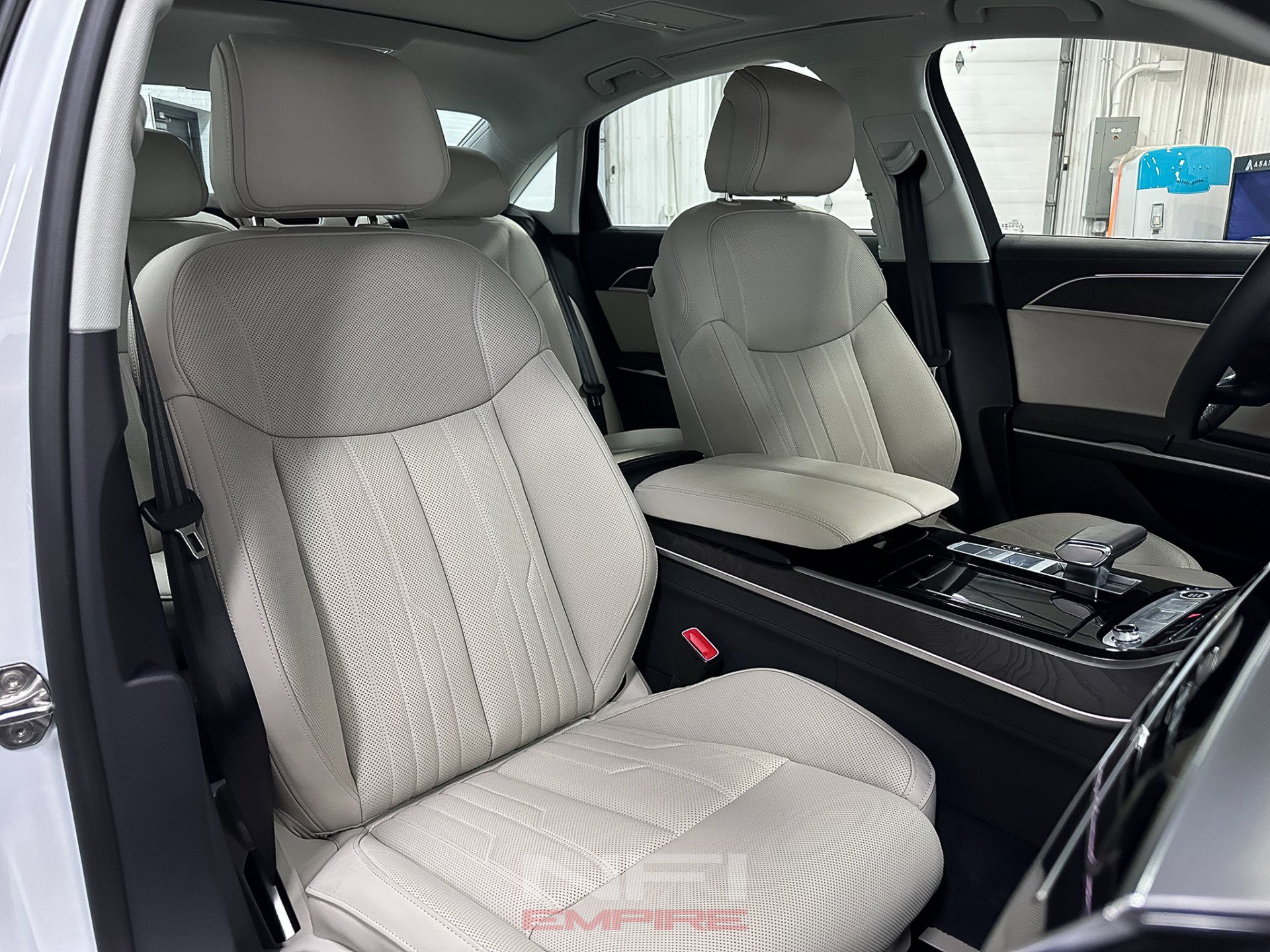 Used 2024 Audi A8 L 3.0T image 46