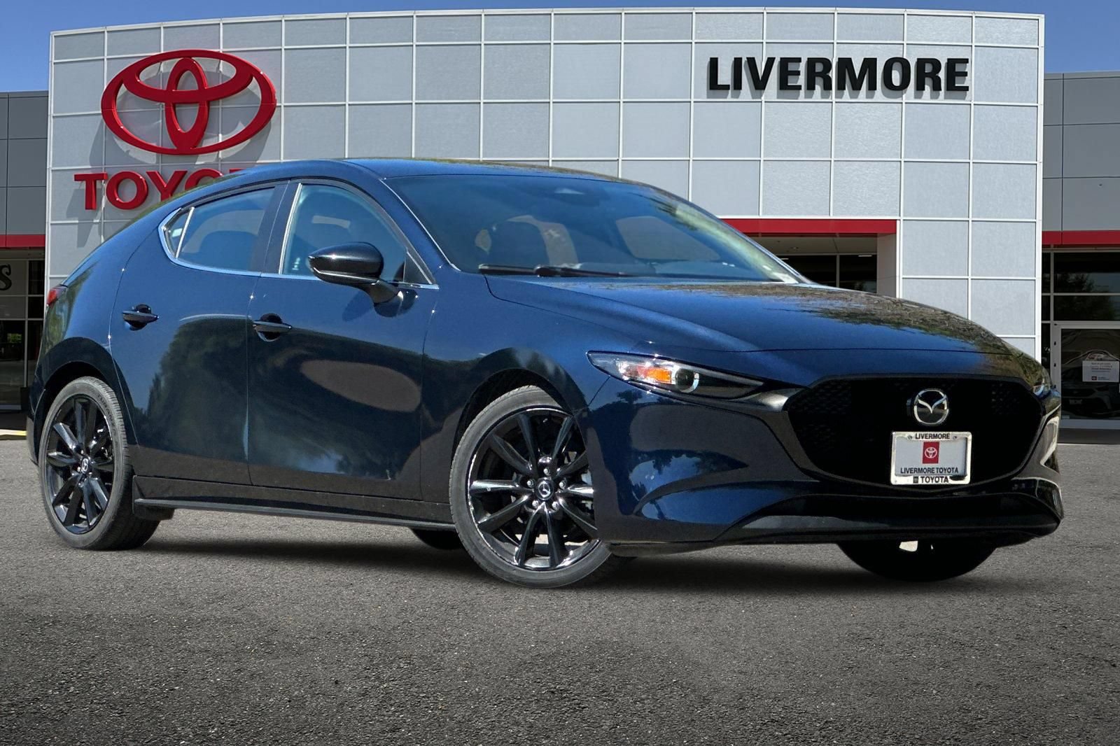Used 2025 MAZDA MAZDA3 s Sport FWD image 2
