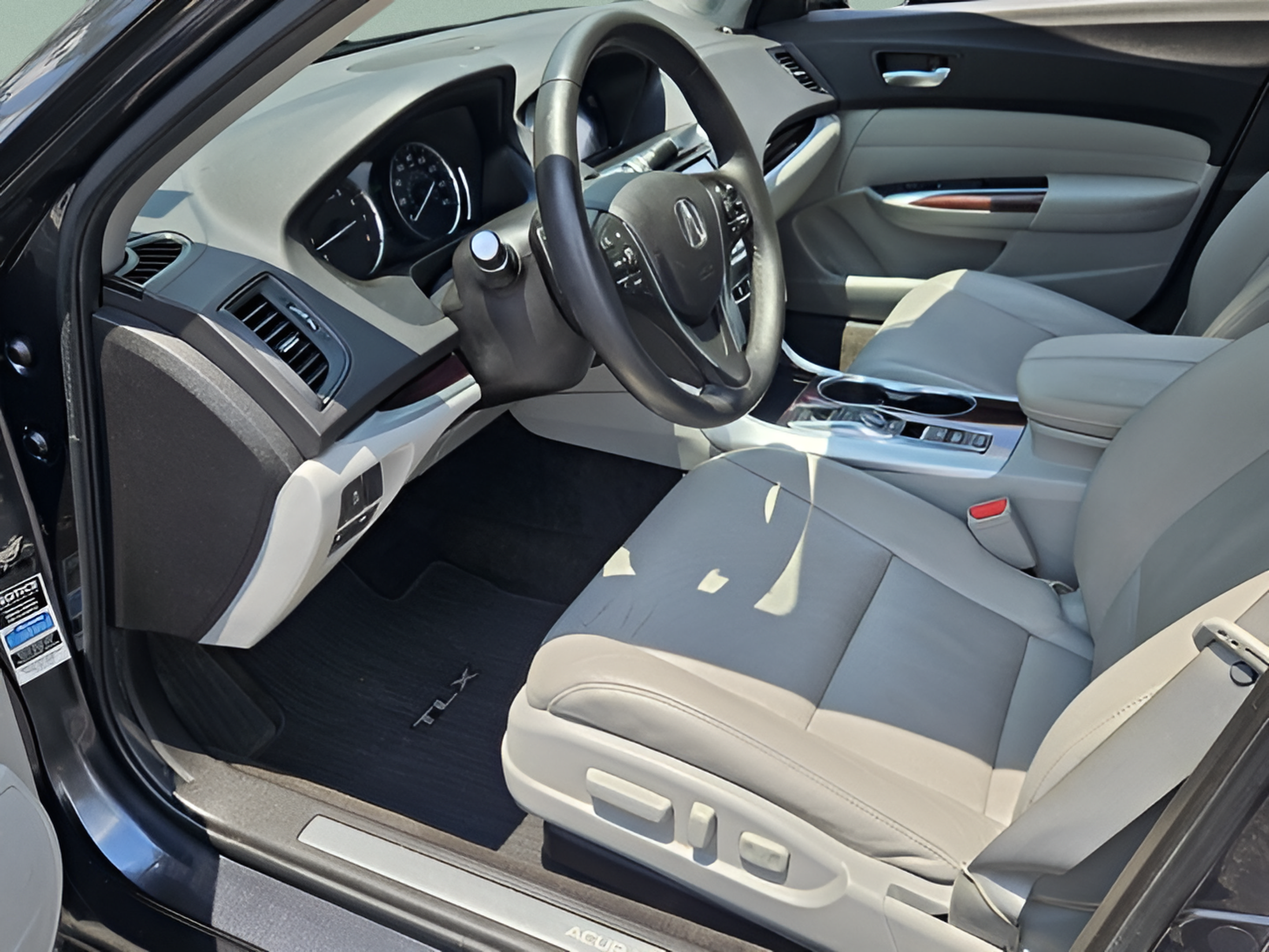 Used 2015 Acura TLX V6 SH-AWD w/ Technology Pkg image 12