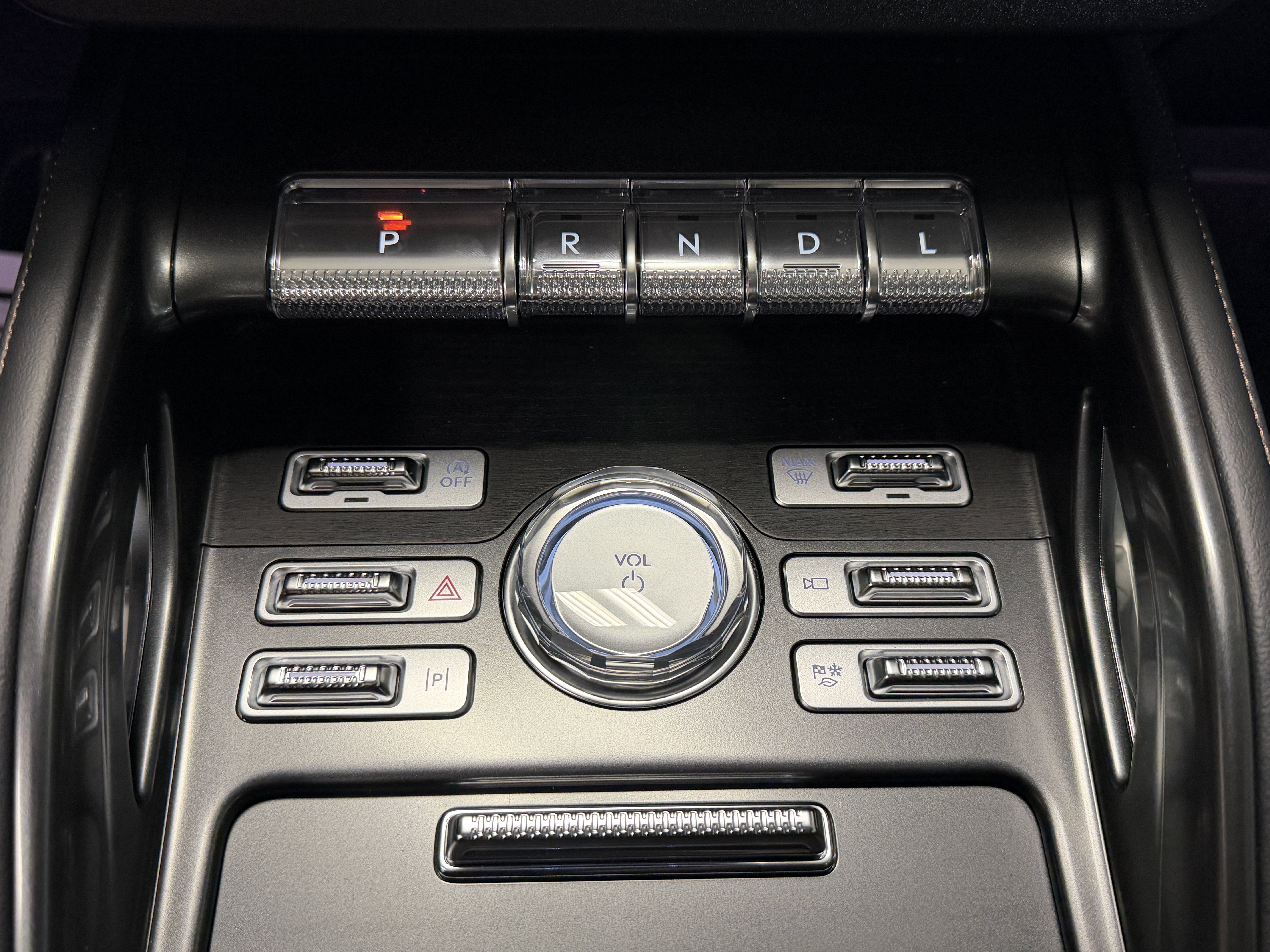 New 2026 Lincoln Nautilus Reserve w/ Jet Appearance Package AWD/4WD image 13
