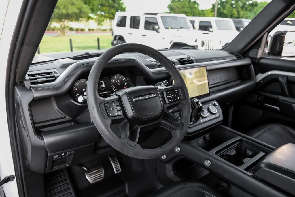 Used 2023 Land Rover Defender 110 V8 AWD/4WD image 13